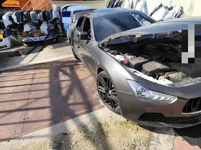 2016 Maserati Ghibli VIN: