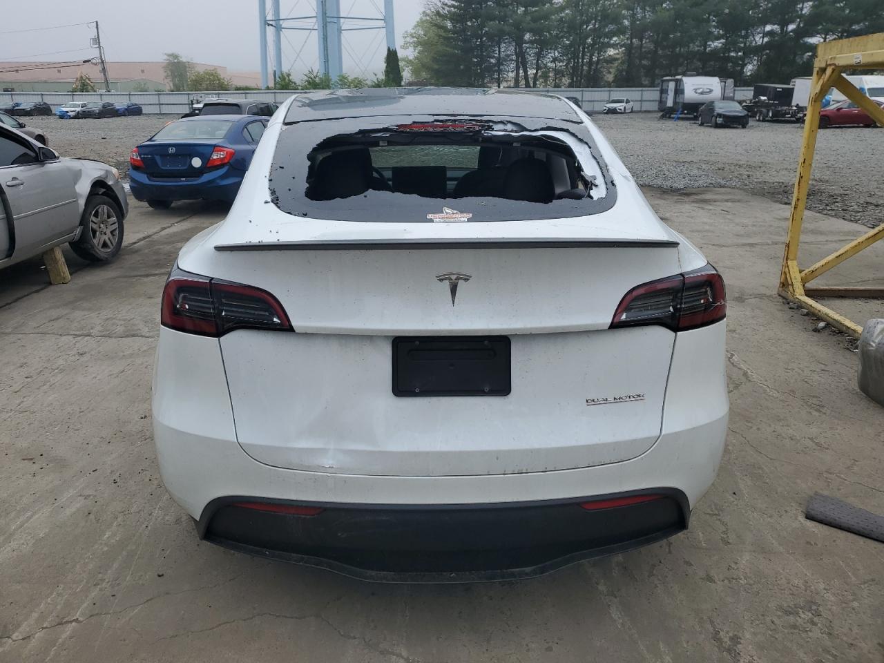 2023 TESLA MODEL Y  VIN:7SAYGDEF3PF806514