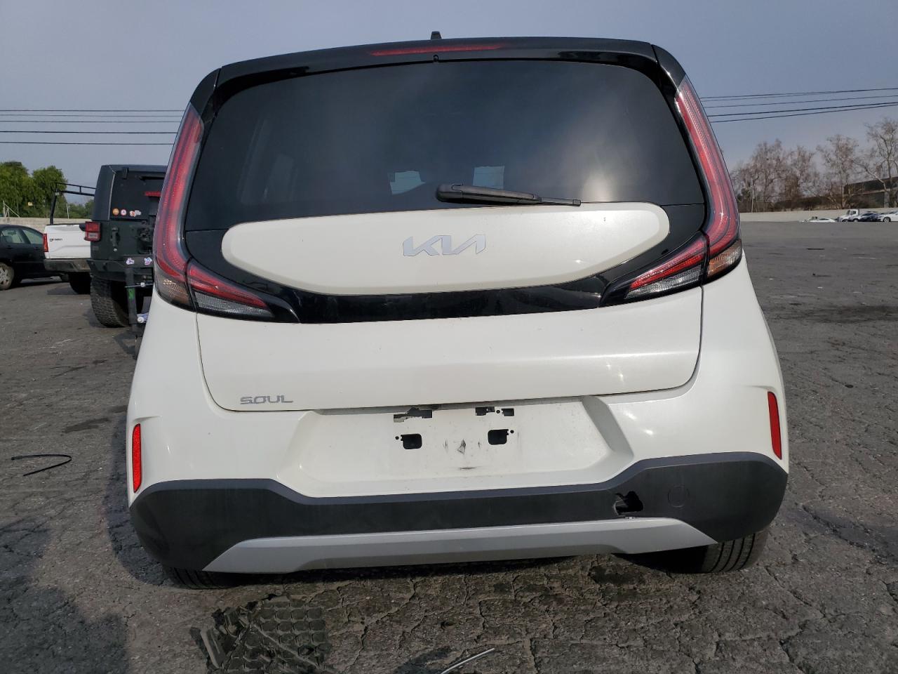 2023 KIA SOUL LX VIN:KNDJ23AU8P7839932