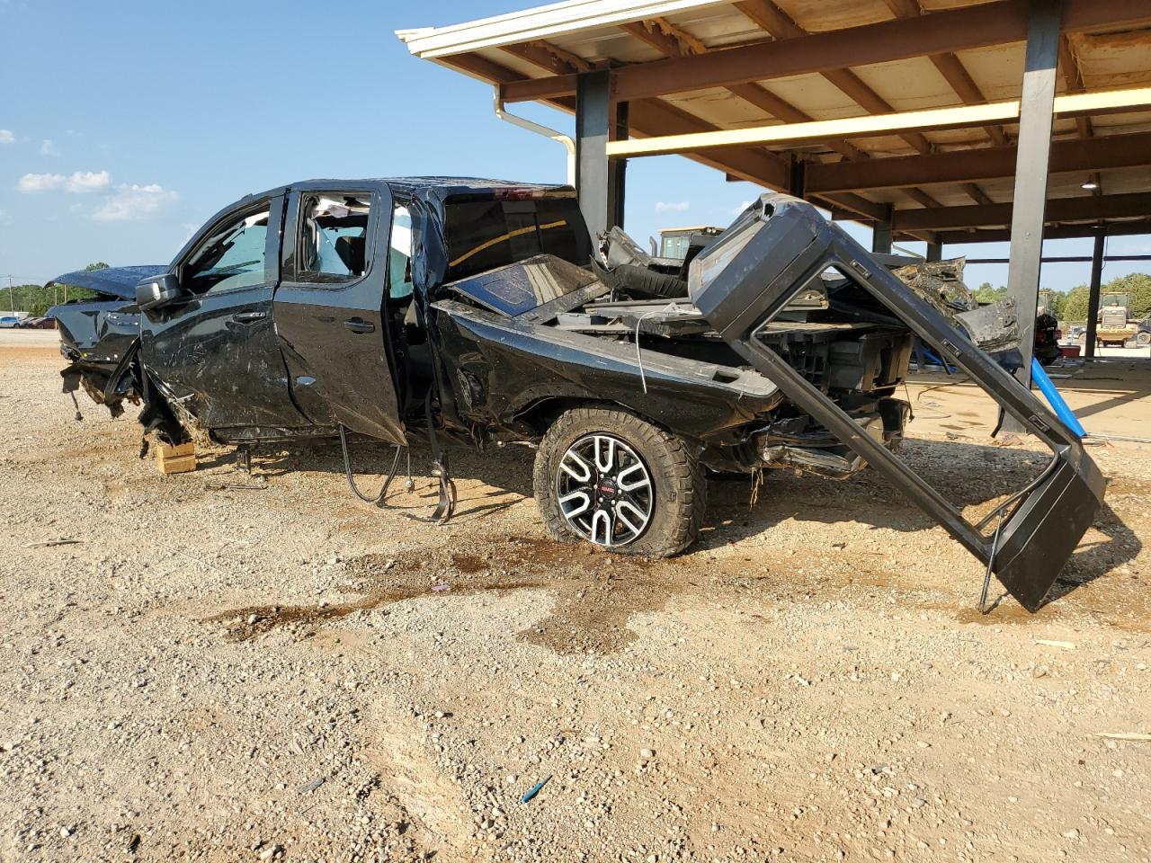 2023 GMC SIERRA K1500 AT4 VIN:1GTUUEE81PZ214129