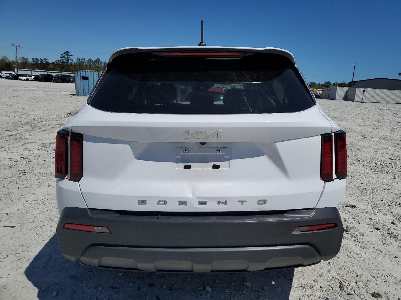 2022 KIA SORENTO LX VIN:5XYRG4LC9NG111583