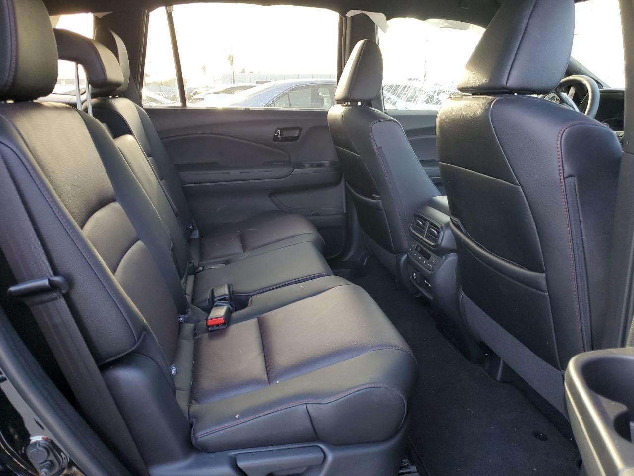 2024 HONDA PASSPORT BLACK EDITION VIN:5FNYF8H82RB005483