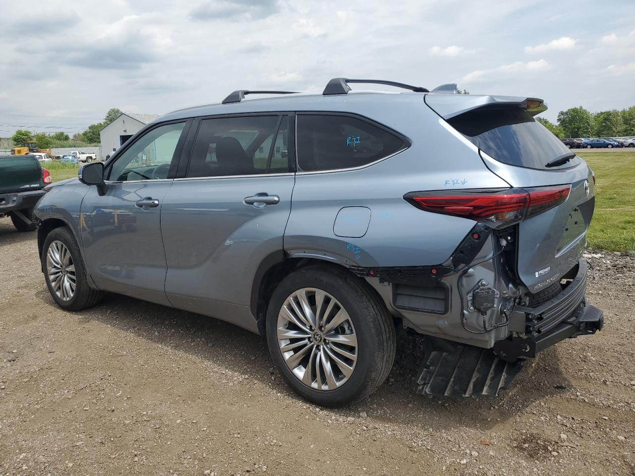 2023 TOYOTA HIGHLANDER L VIN:5TDKDRAH6PS508728