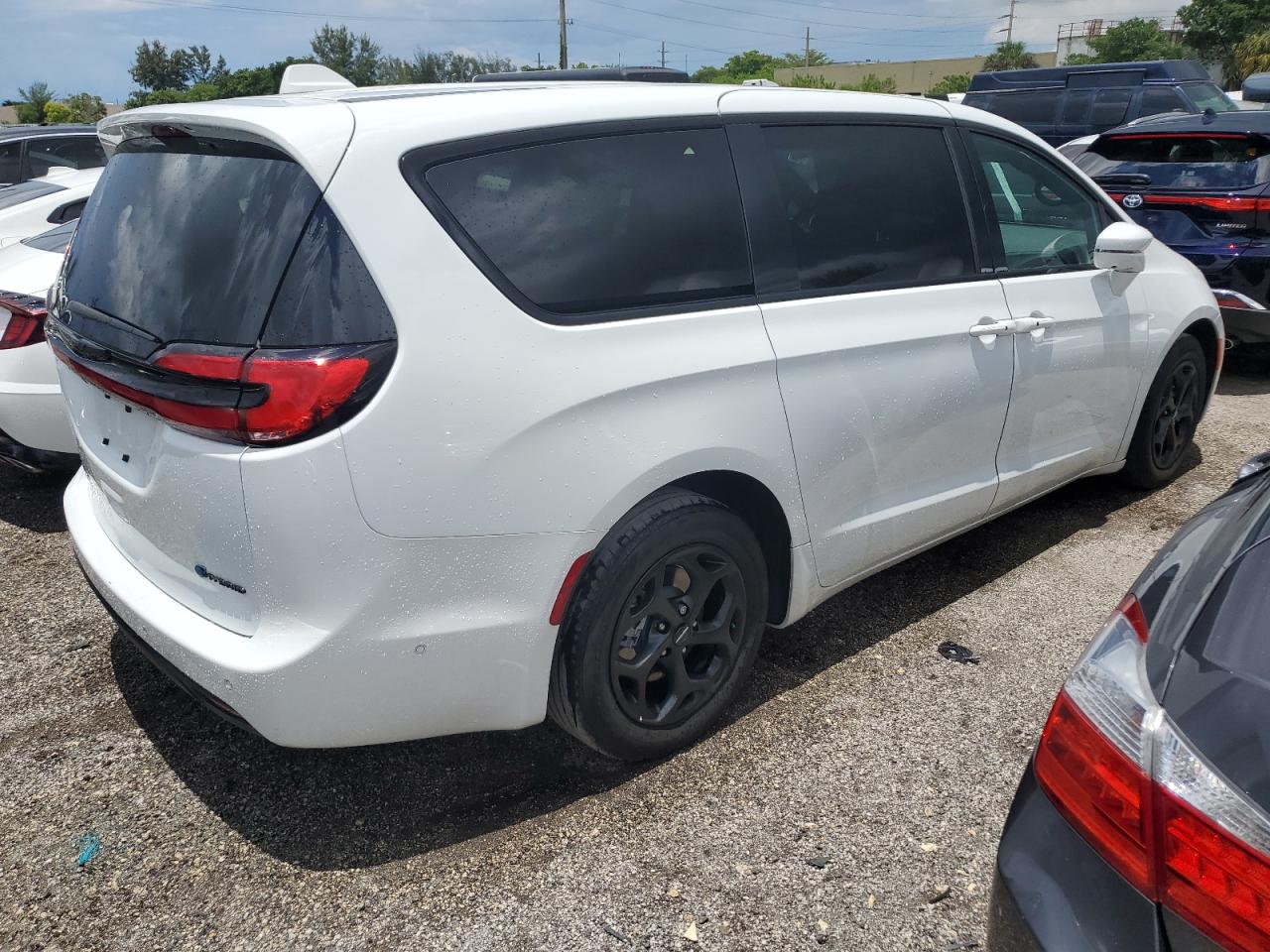 2022 CHRYSLER PACIFICA HYBRID LIMITED VIN:2C4RC1S75NR231794