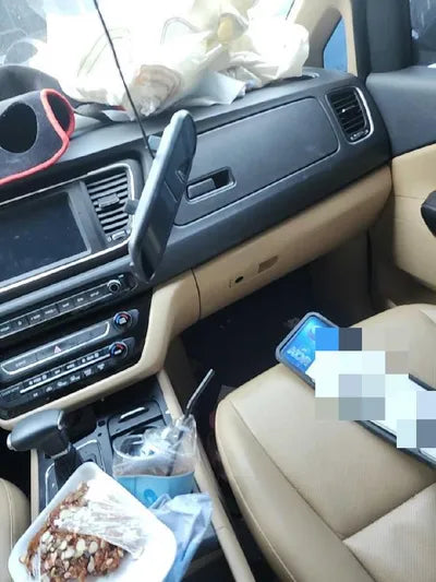 2017 Kia Carnival VIN: