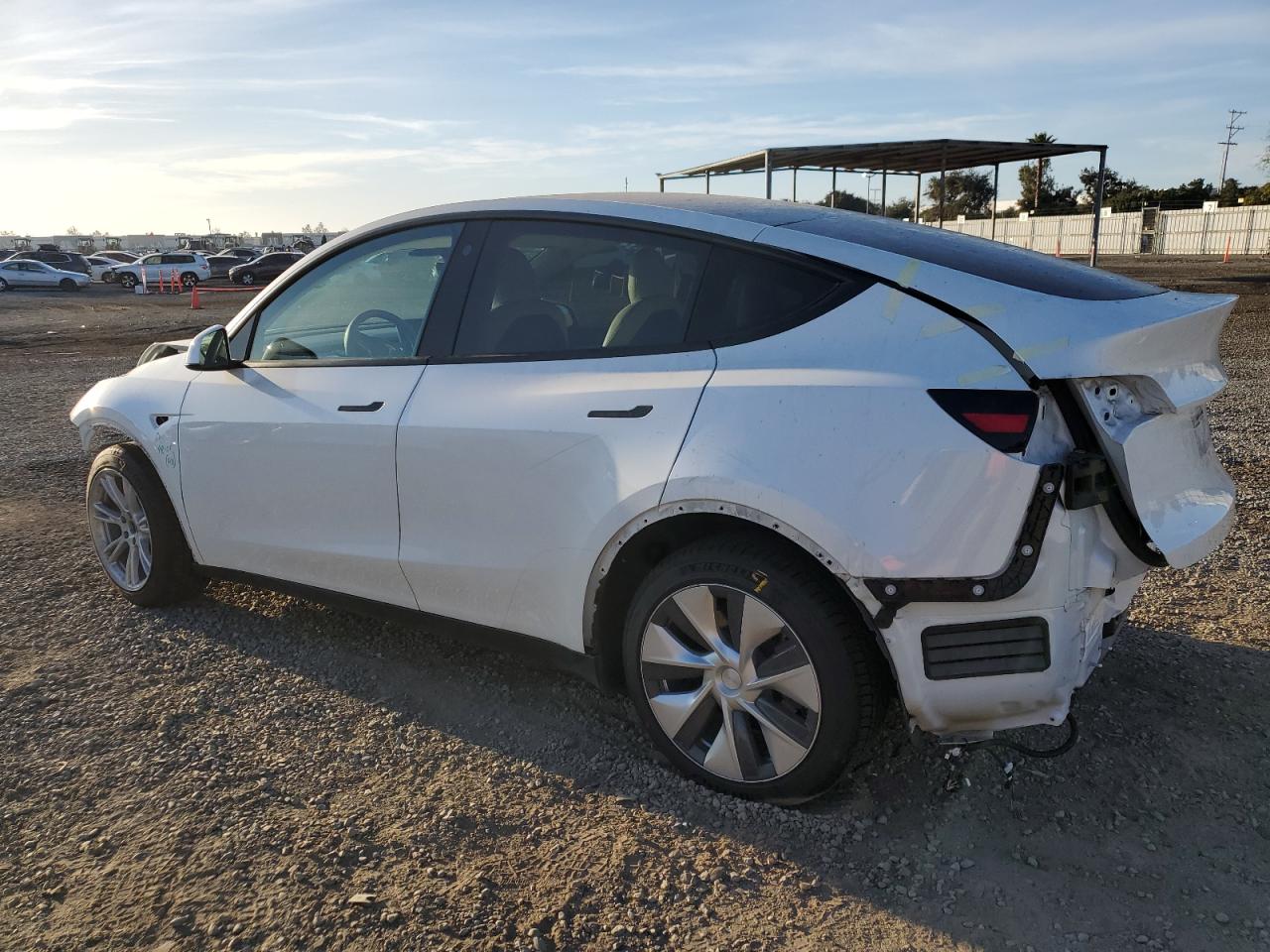 2022 TESLA MODEL Y  VIN:7SAYGDEE9NF367274