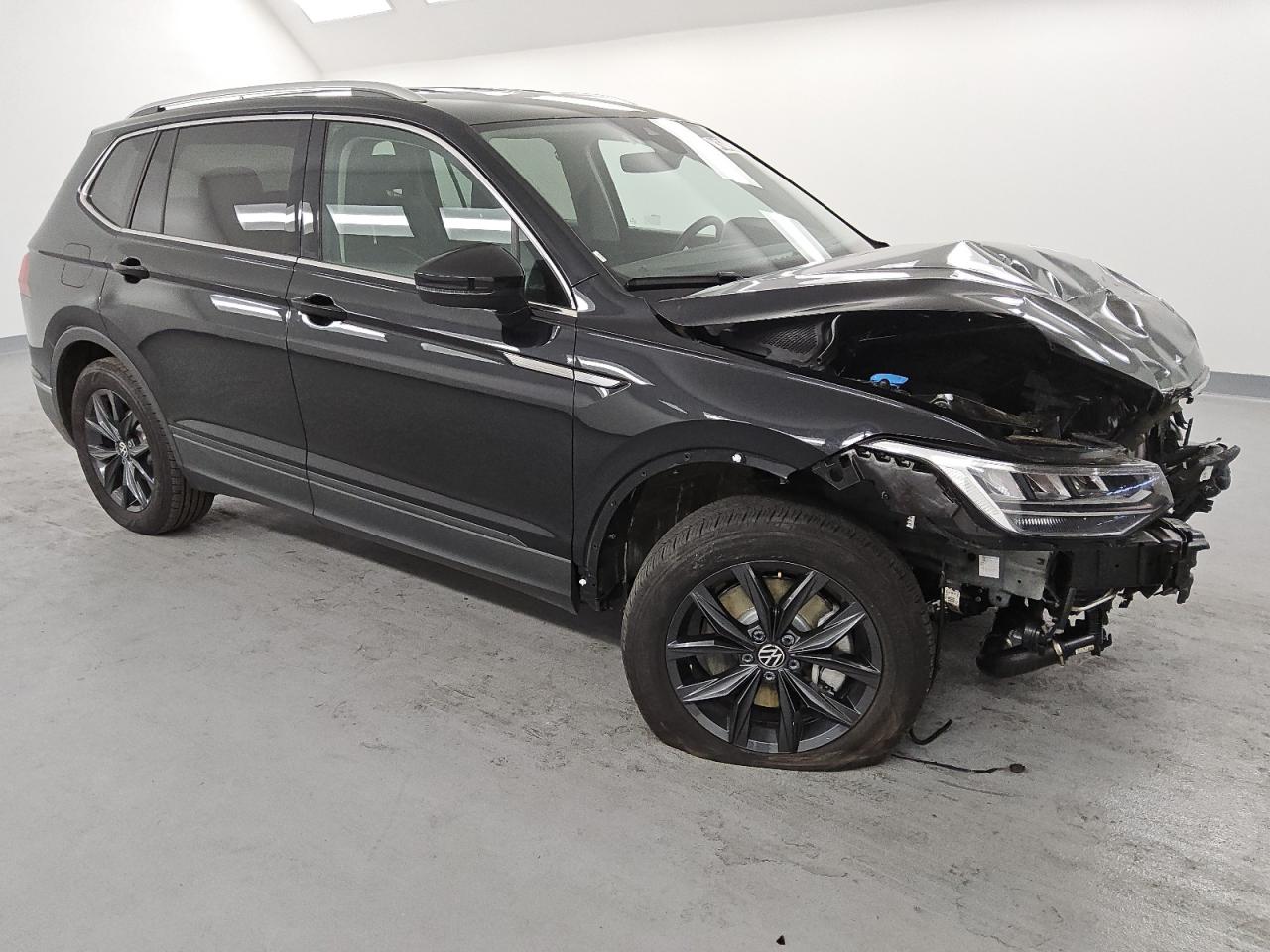 2024 VOLKSWAGEN TIGUAN SE VIN:3VV3B7AX2RM125086