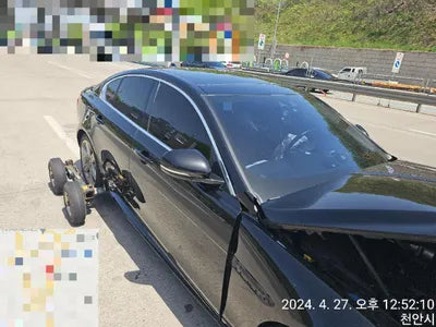 2015 Jaguar XE VIN: