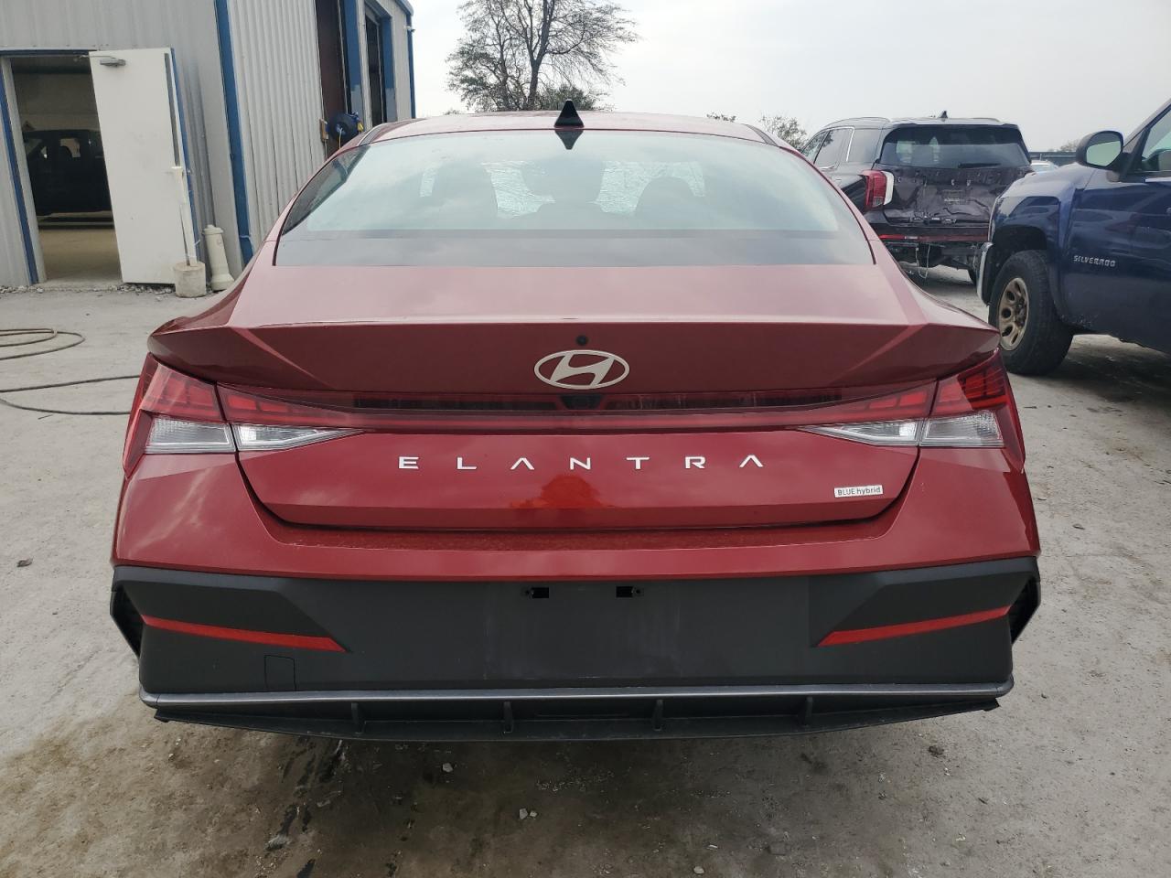 2024 HYUNDAI ELANTRA BLUE VIN:KMHLM4DJ0RU120703