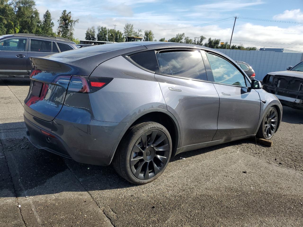 2023 TESLA MODEL Y  VIN:7SAYGAEE1PF897207