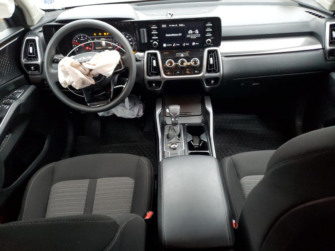 2022 KIA SORENTO LX VIN:5XYRGDLC5NG098900