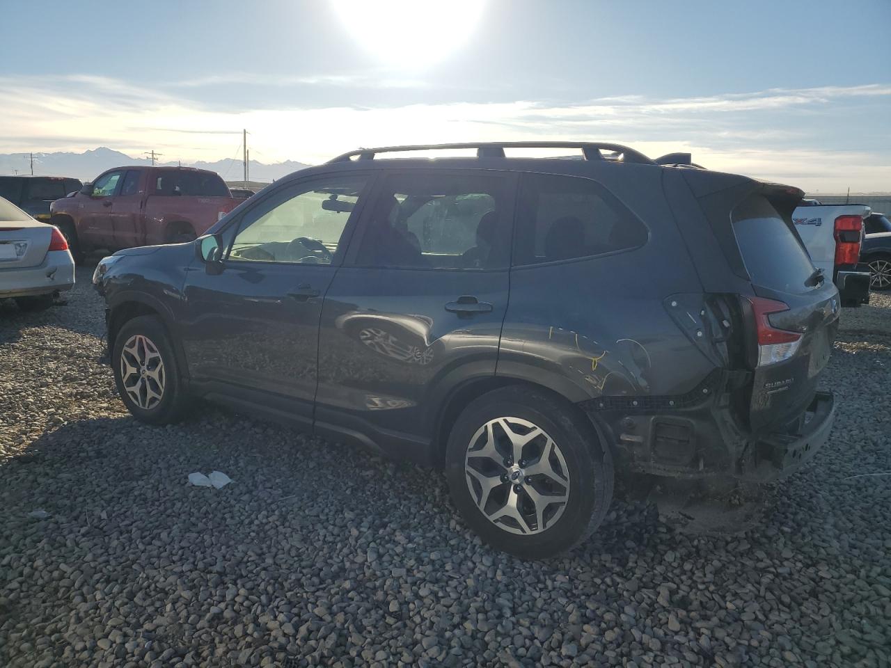 2022 SUBARU FORESTER PREMIUM VIN:JF2SKADC1NH507917