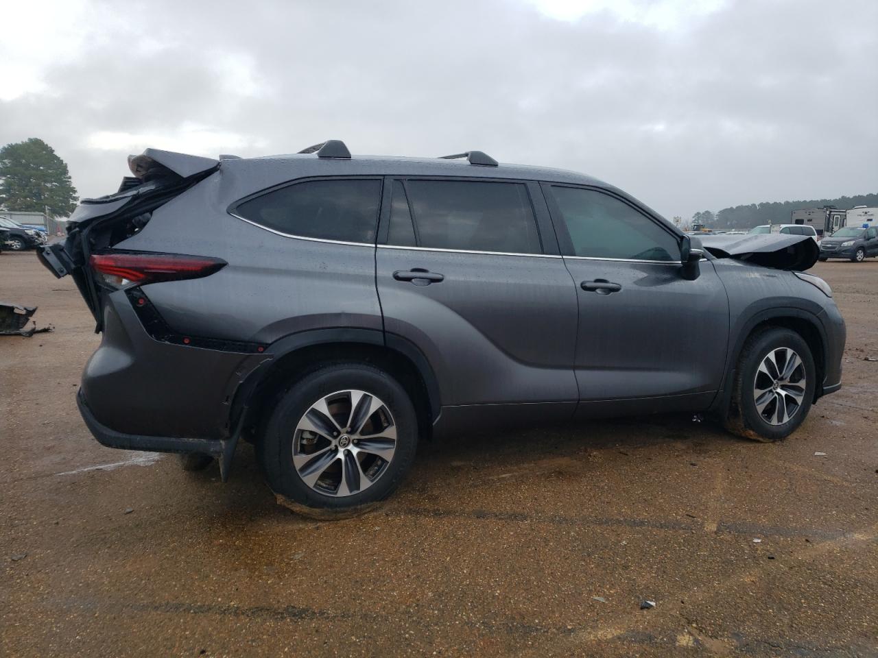 2024 TOYOTA HIGHLANDER LE VIN:5TDKDRAH6RS052135