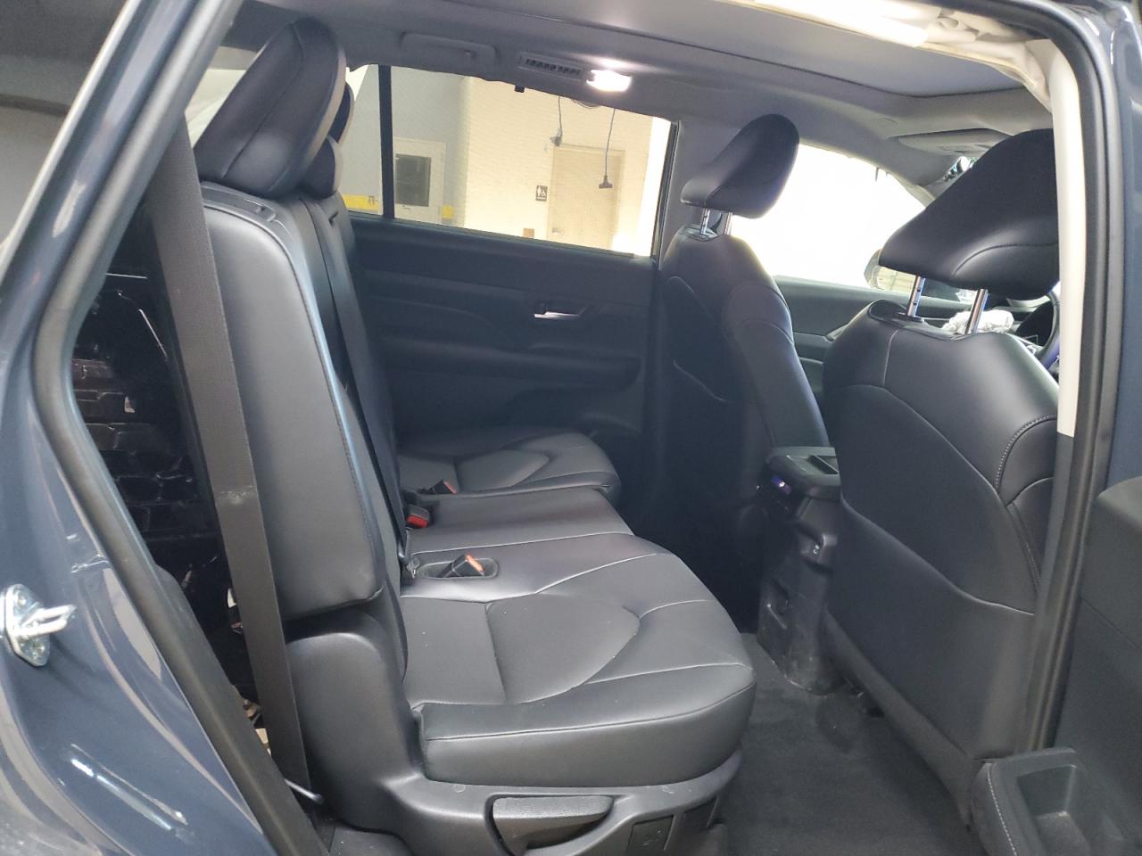 2024 TOYOTA GRAND HIGHLANDER XLE VIN:5TDAAAB51RS021434