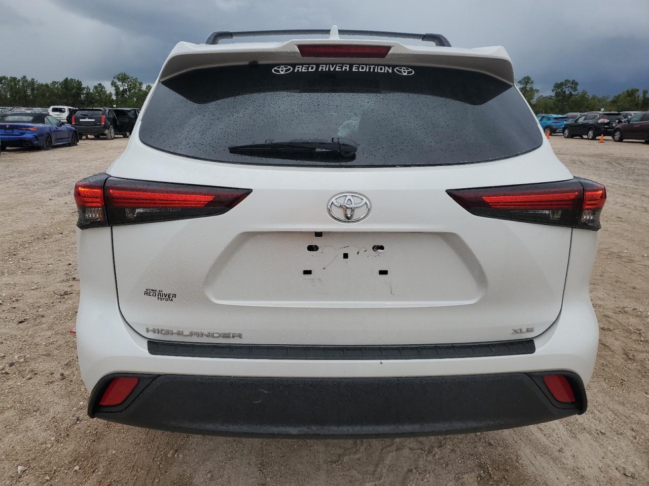 2024 TOYOTA HIGHLANDER LE VIN:5TDKDRAH8RS541197