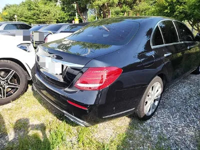 2019 Mercedes-Benz E 220 VIN: