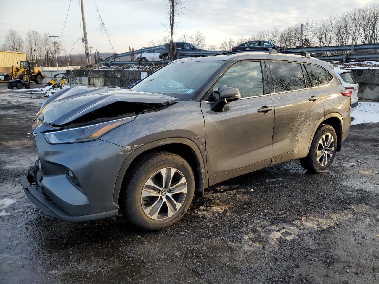 2022 TOYOTA HIGHLANDER XLE VIN:5TDHZRBH9NS597430