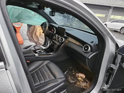 2017 Mercedes-Benz GLC 220 VIN: