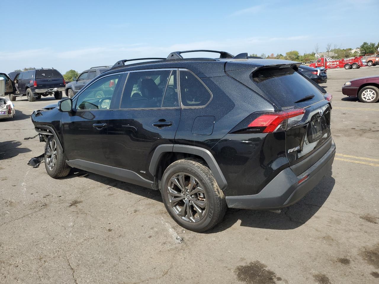 2022 TOYOTA RAV4 XLE PREMIUM VIN:JTMB6RFV6ND058872