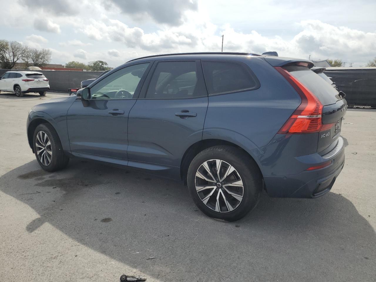 2024 VOLVO XC60 PLUS VIN:YV4L12RL3R1738723