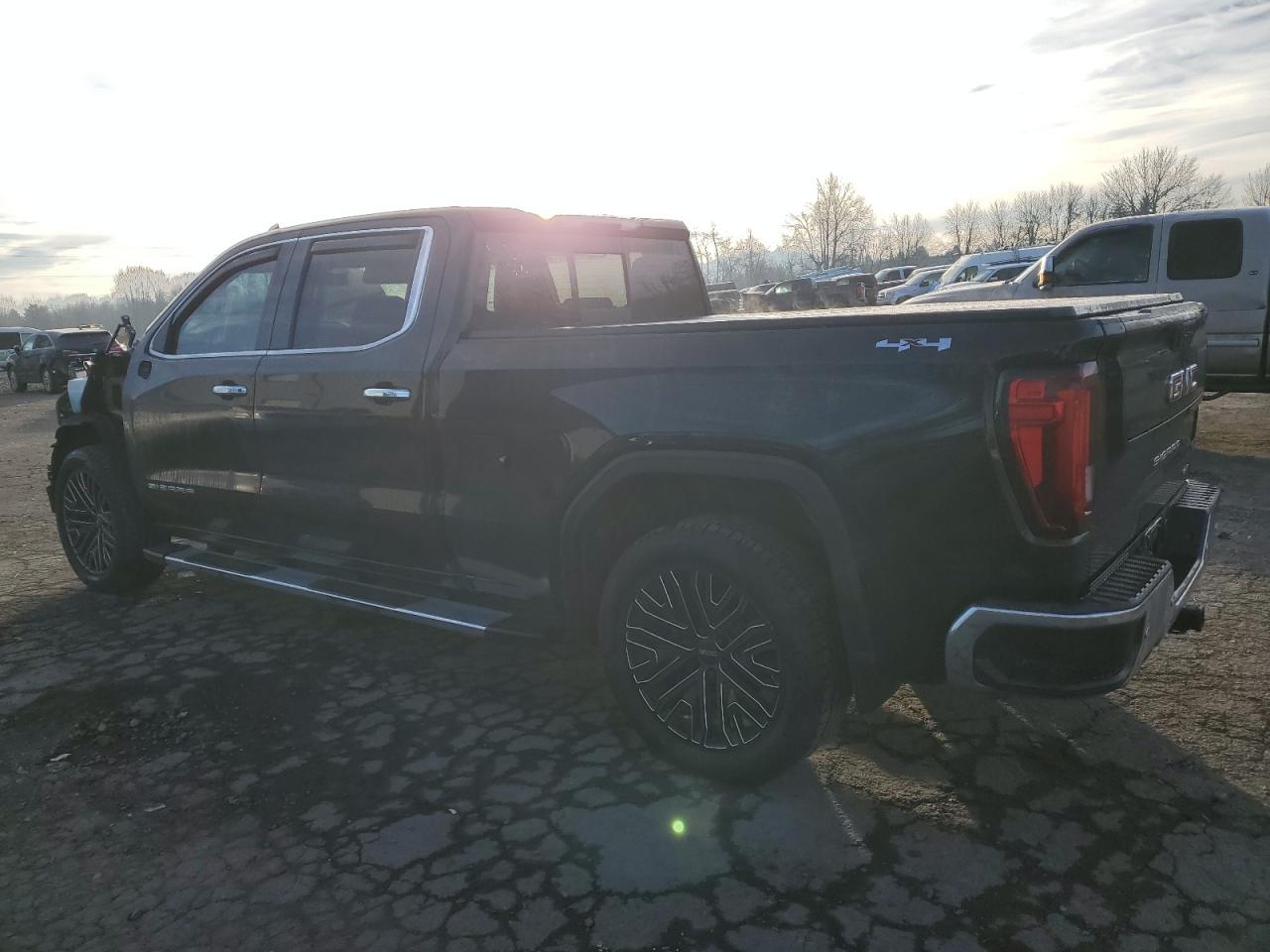 2022 GMC SIERRA LIMITED K1500 SLT VIN:3GTU9DEL7NG118552