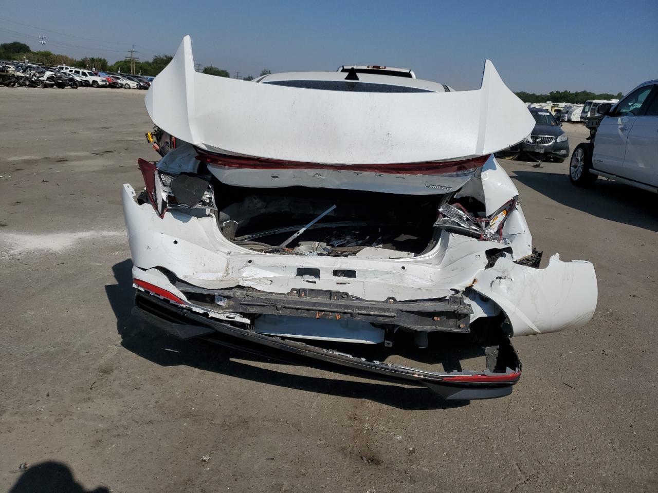 2023 HYUNDAI ELANTRA LIMITED VIN:5NPLP4AGXPH114600