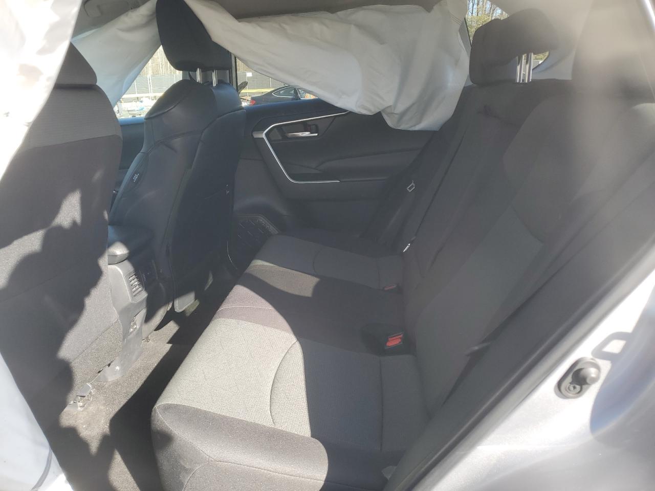 2024 TOYOTA RAV4 XLE VIN:2T3P1RFV4RC464731