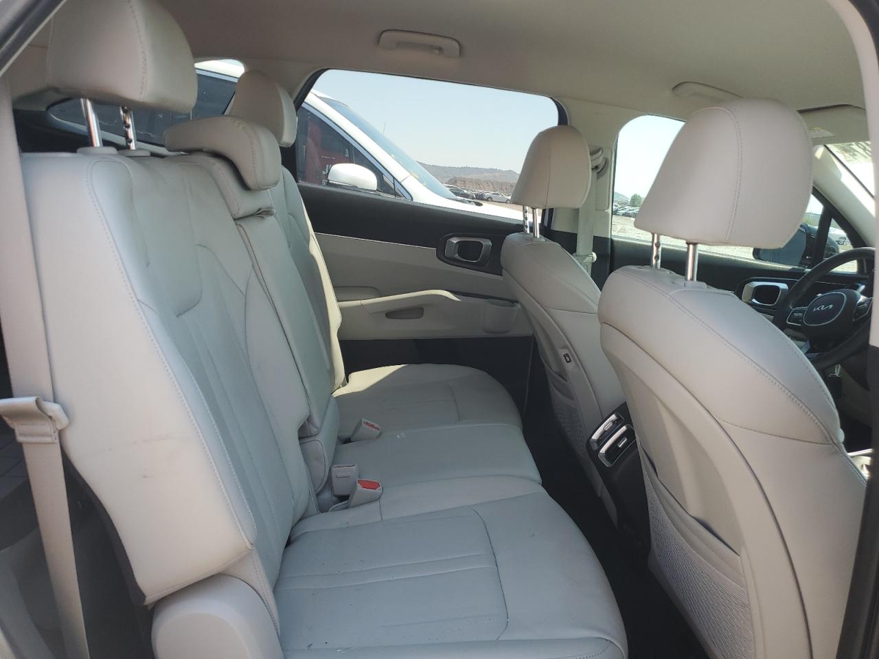 2022 KIA SORENTO S VIN:5XYRL4LC8NG154680
