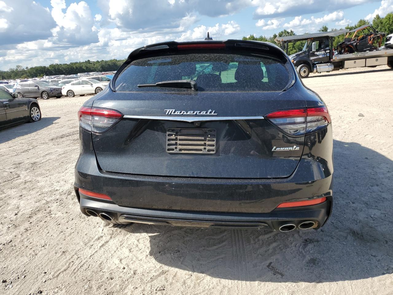 2022 MASERATI LEVANTE BASE VIN:ZN661XUA9NX384716