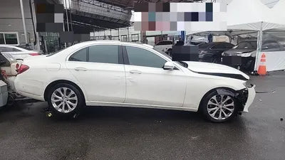 2016 Mercedes-Benz E 220 VIN: