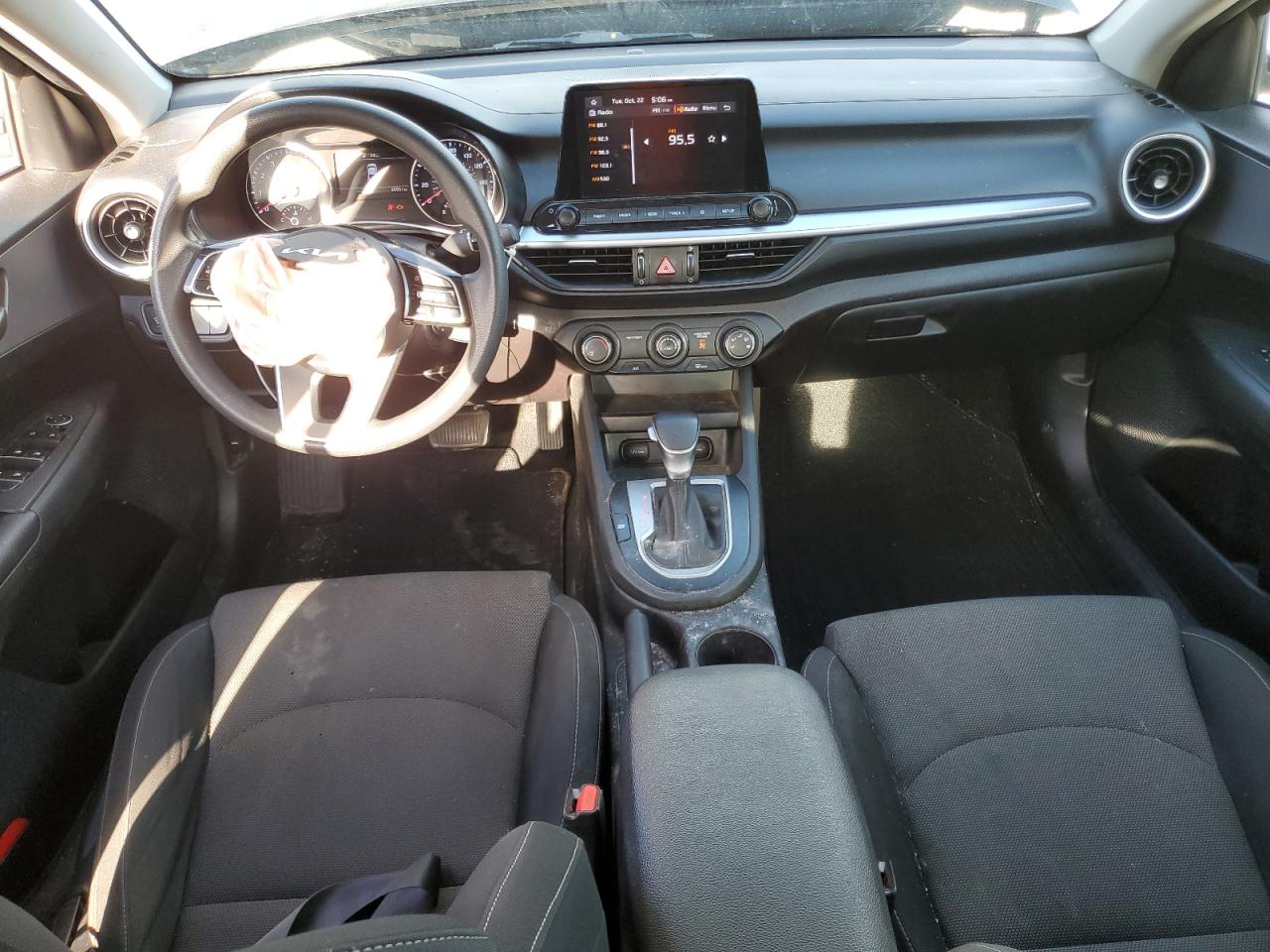 2022 KIA FORTE FE VIN:3KPF24AD8NE456582