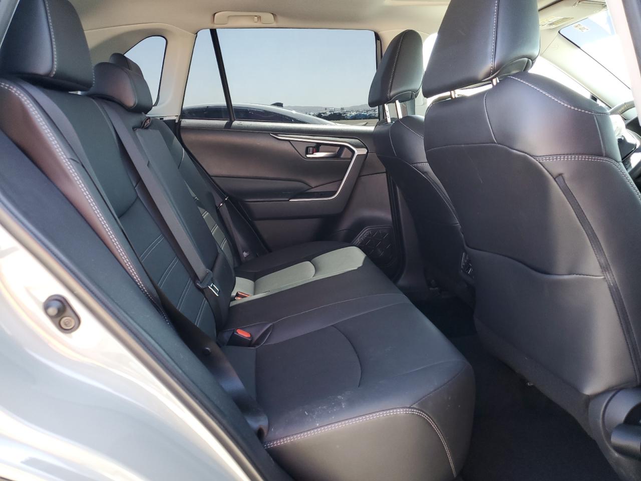 2022 TOYOTA RAV4 XLE PREMIUM VIN:2T3A1RFV1NW298361