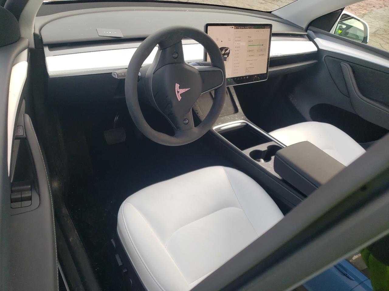 2024 TESLA MODEL Y  VIN:7SAYGAEE7RF077443