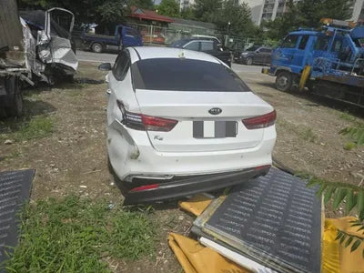 2016 Kia K5 VIN: