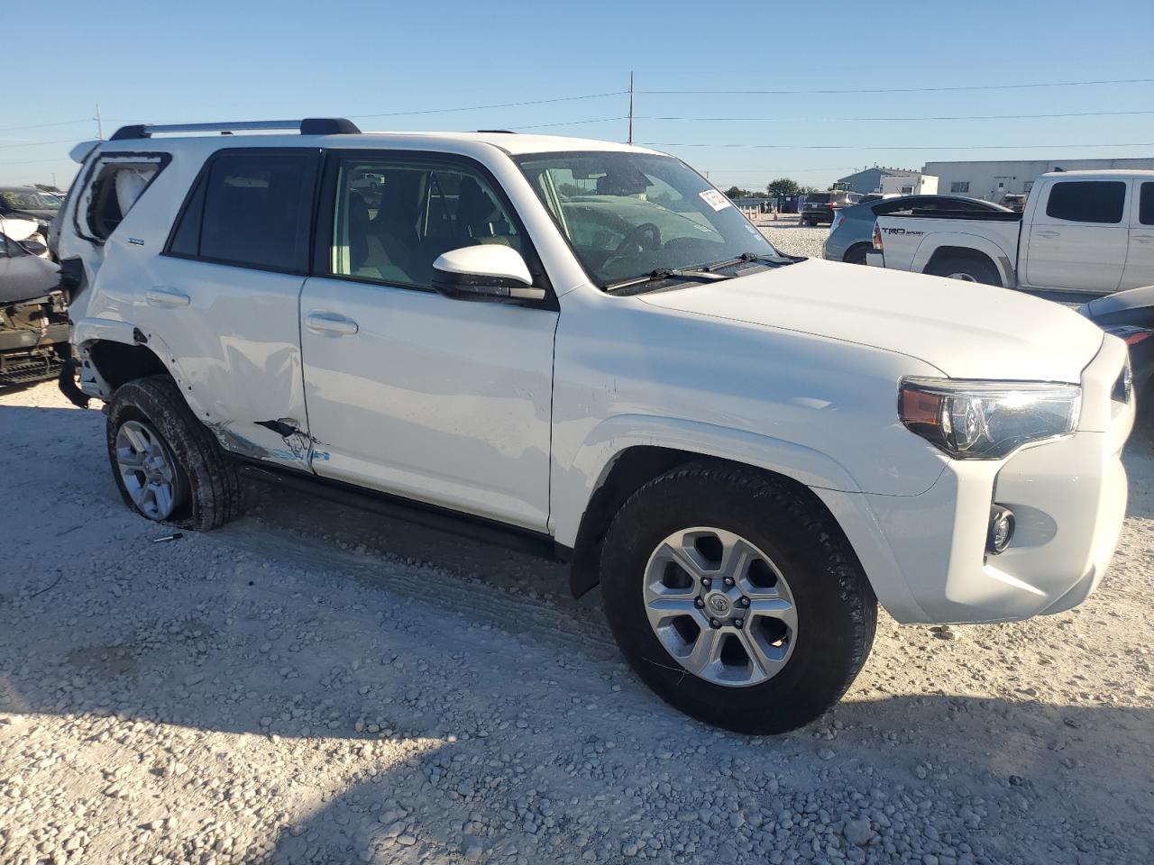 2022 TOYOTA 4RUNNER SR5 VIN:JTEEU5JR8N5263380