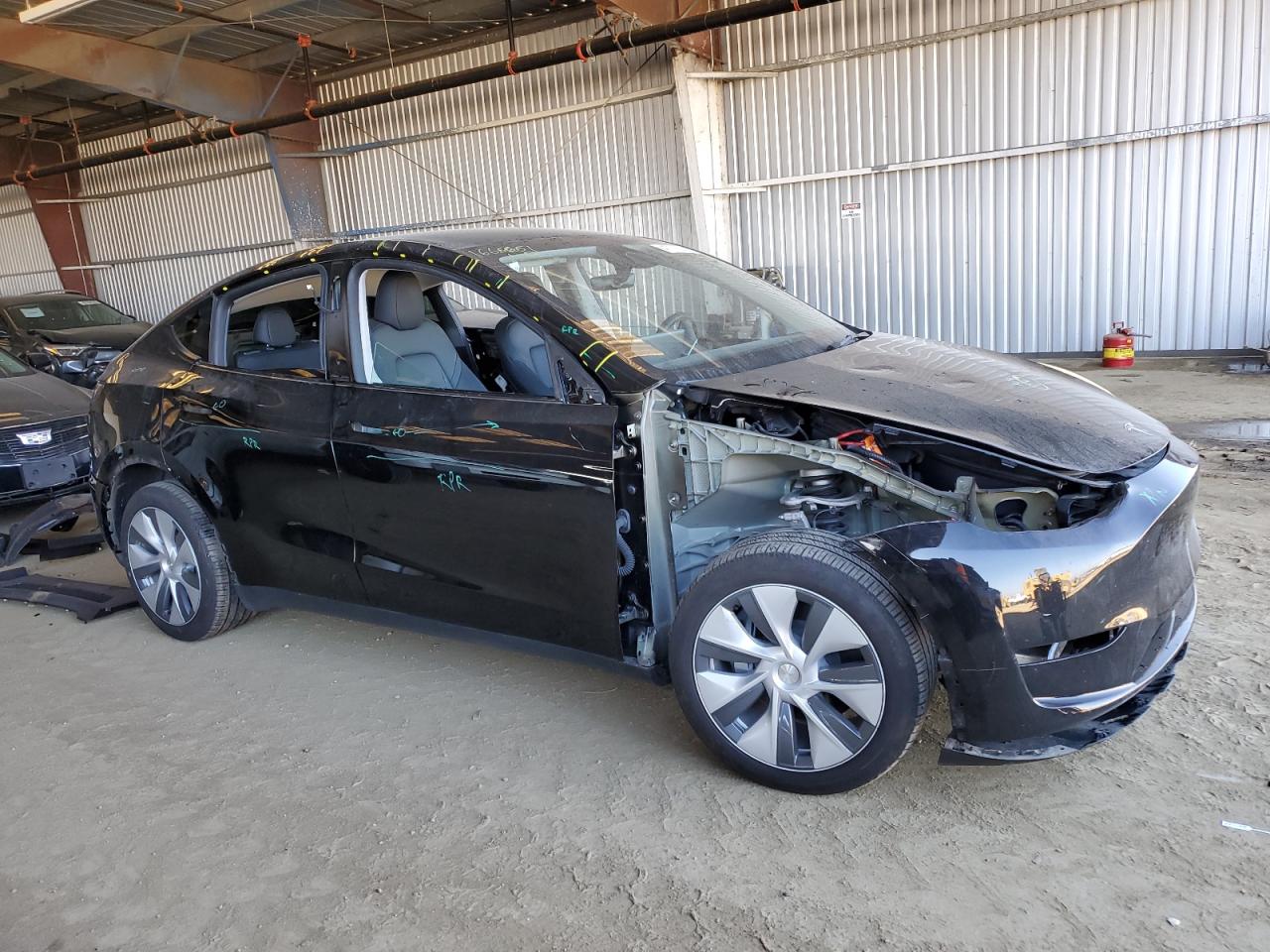 2023 TESLA MODEL Y  VIN:7SAYGDEE3PA163036