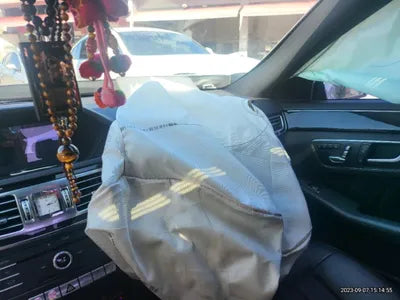 2015 Mercedes-Benz E 220 VIN: