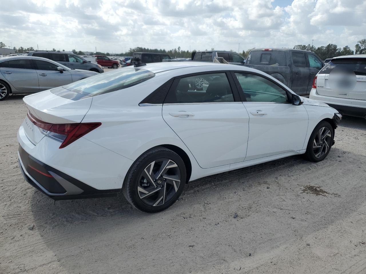 2024 HYUNDAI ELANTRA SEL VIN:KMHLS4DG4RU743008