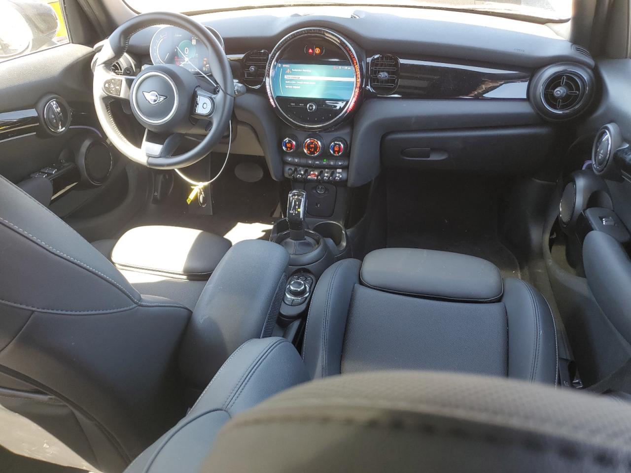 2023 MINI COOPER S VIN:WMW53DK06P2T49371