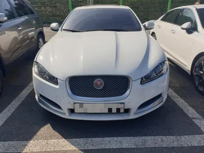 2014 Jaguar XF VIN: