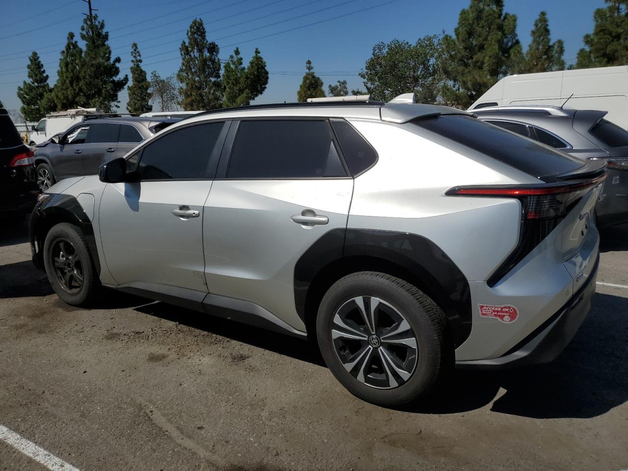 2024 TOYOTA BZ4X XLE VIN:JTMAAAAA3RA032205