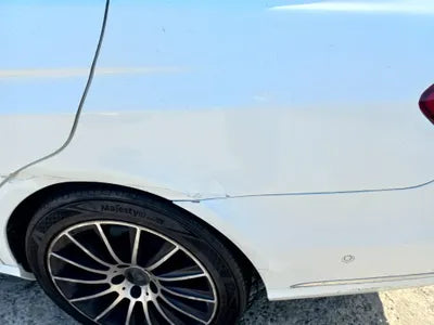 2015 Mercedes-Benz E 220 VIN: