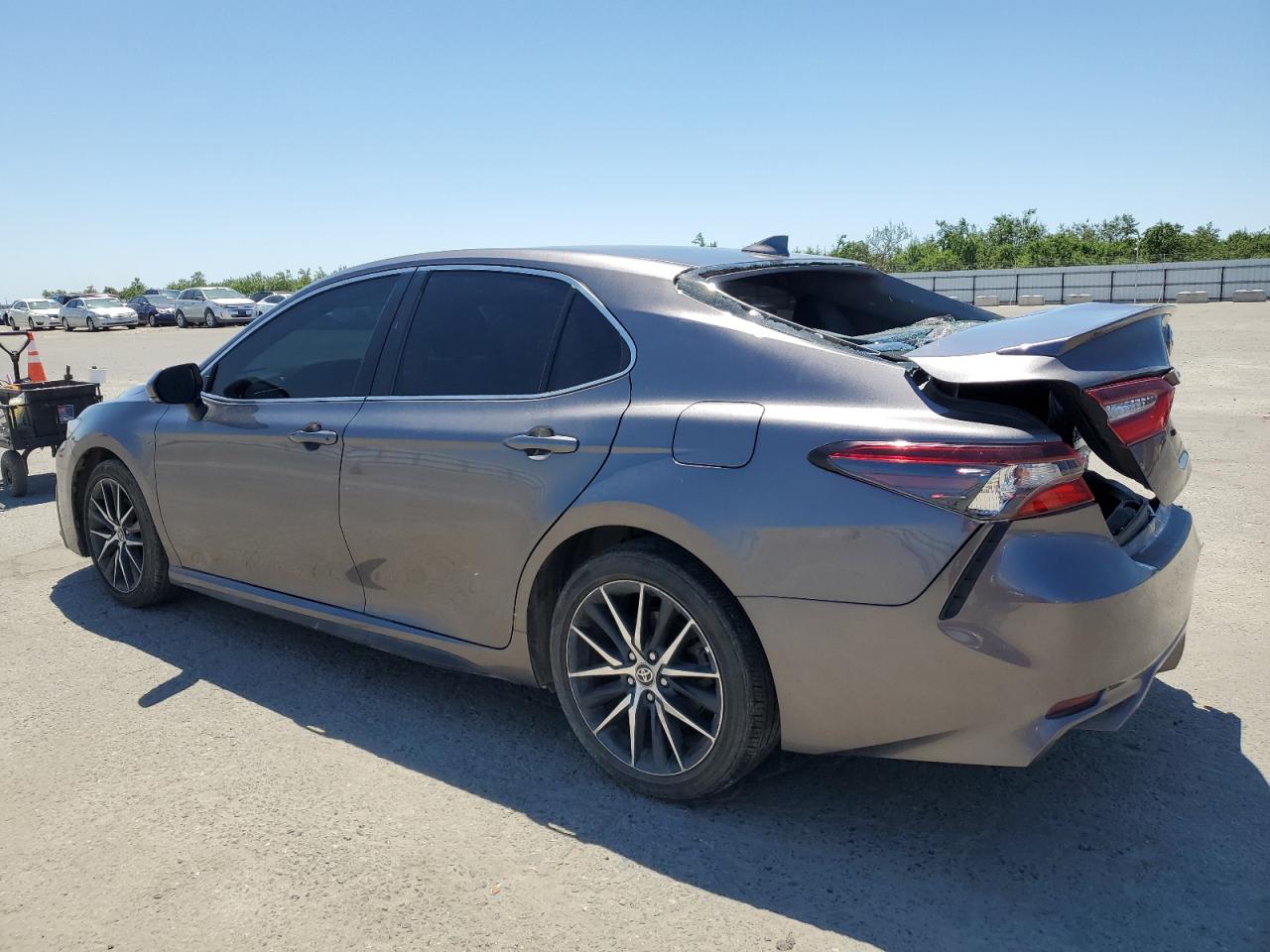 2022 TOYOTA CAMRY SE VIN:4T1T11AK7NU708449