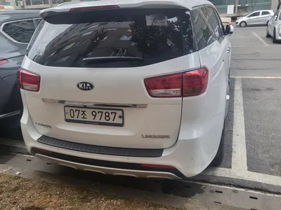 2017 Kia Carnival VIN: