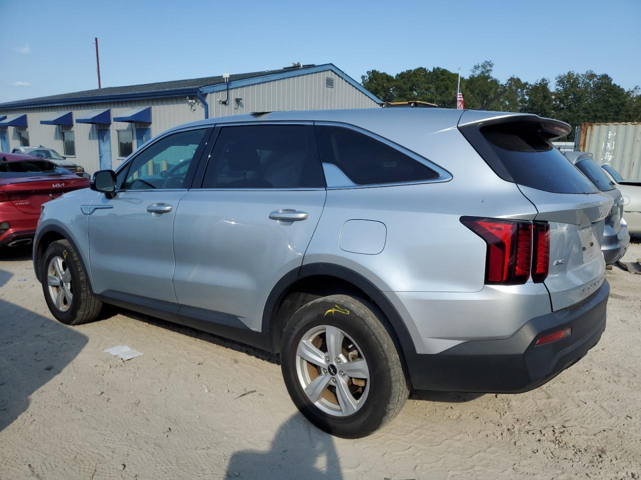 2022 KIA SORENTO LX VIN:5XYRGDLC3NG103219