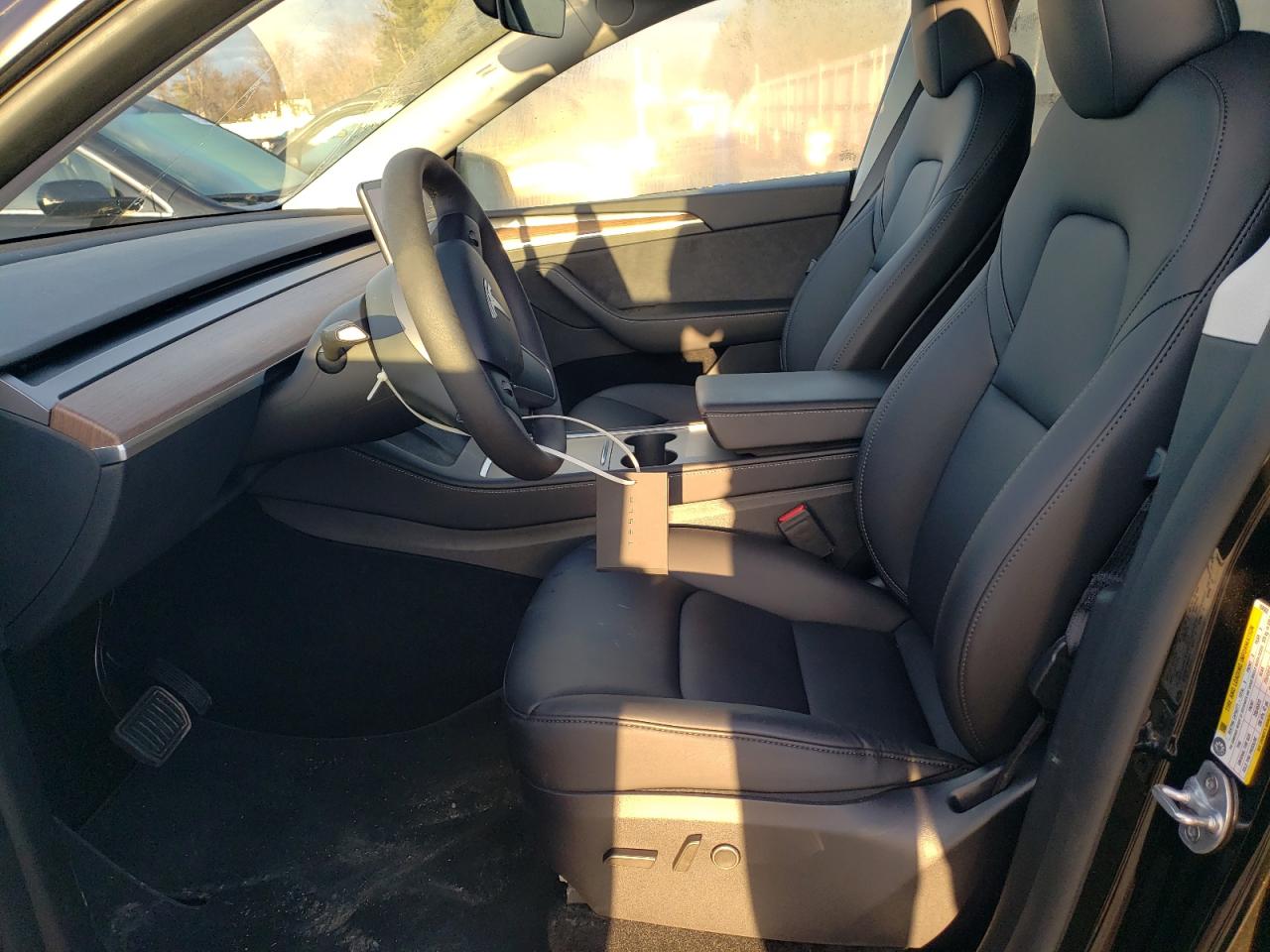 2024 TESLA MODEL Y  VIN:7SAYGDED5RF158563