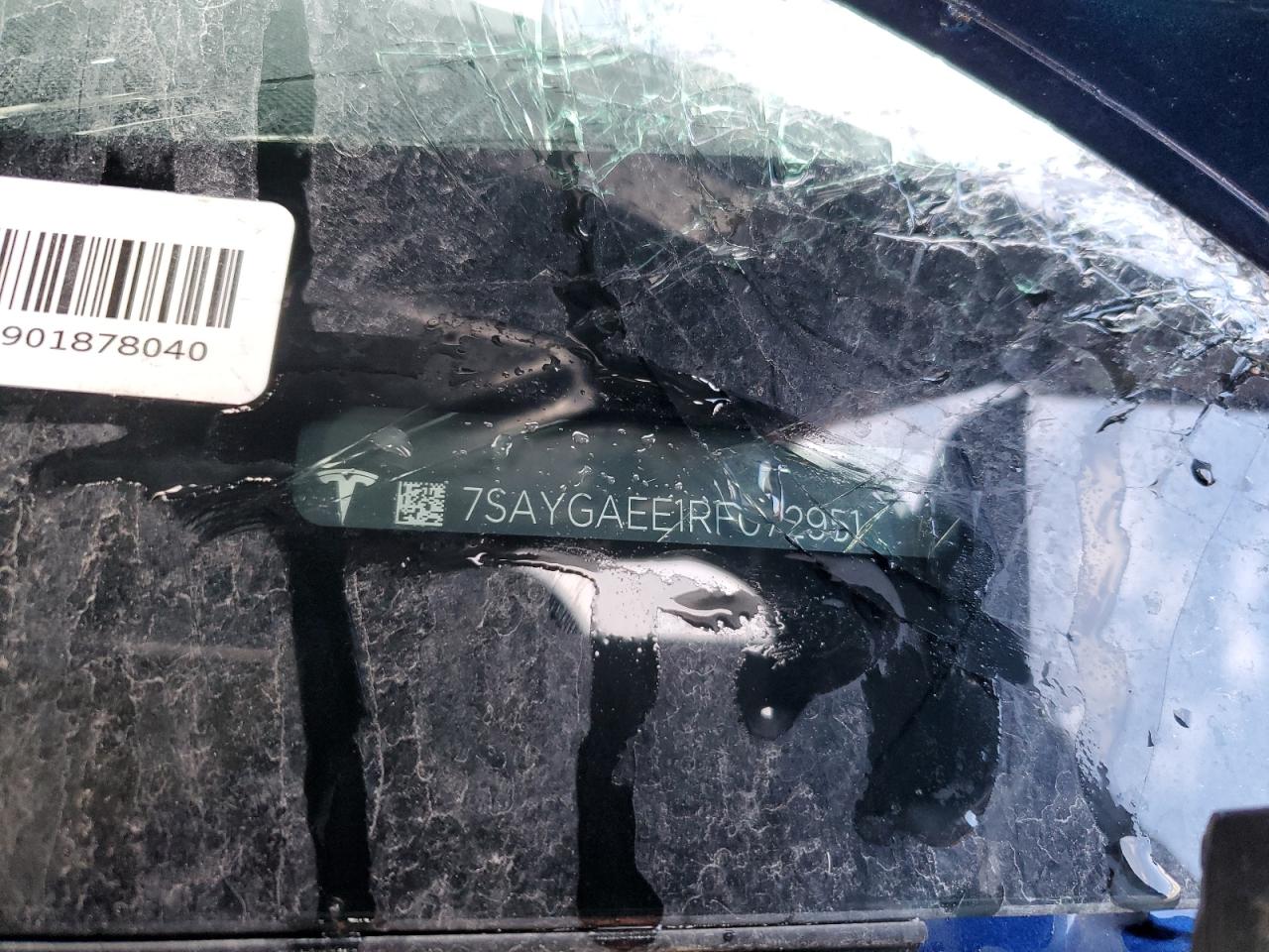 2024 TESLA MODEL Y  VIN:7SAYGAEE1RF072951