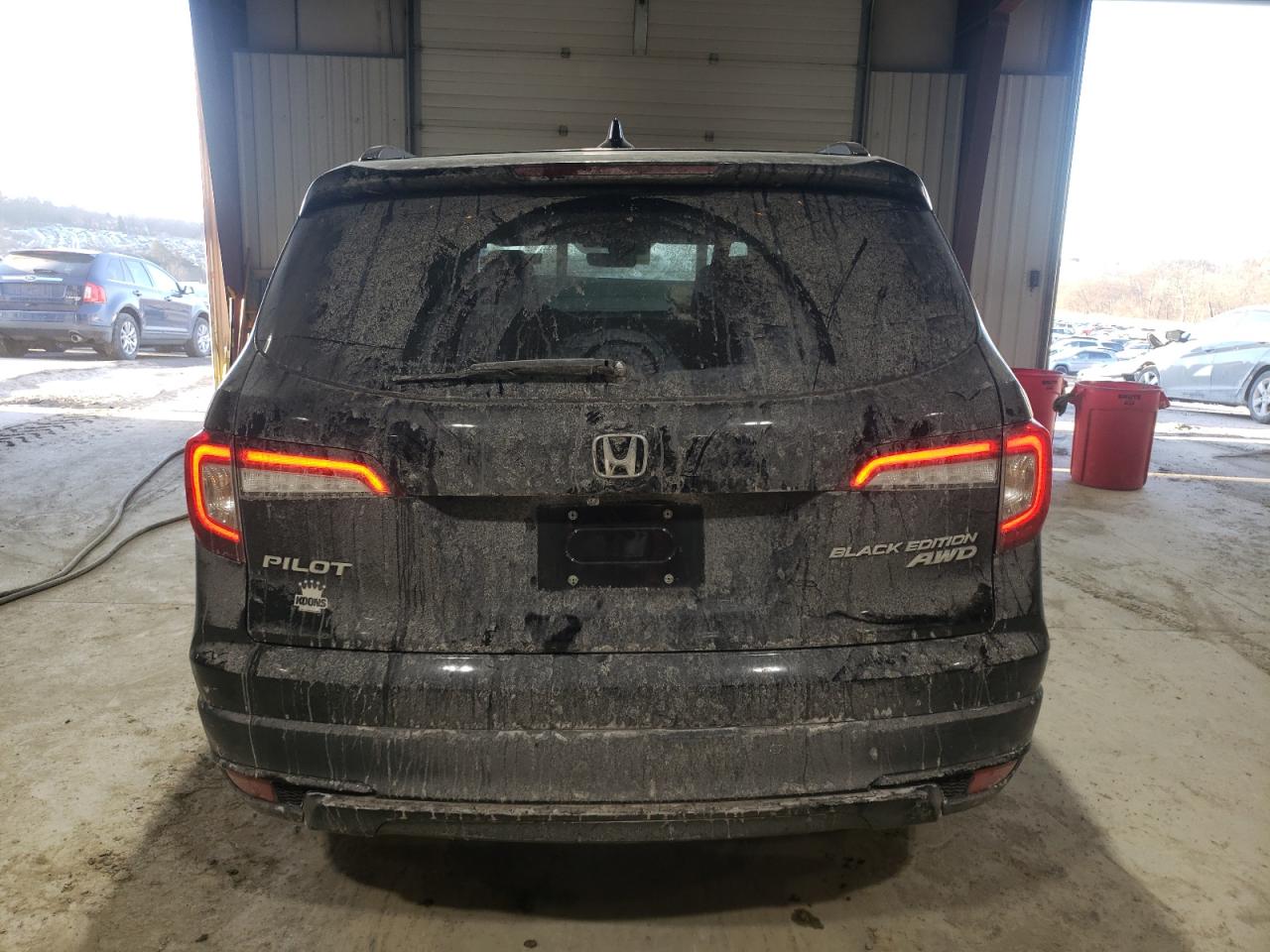 2022 HONDA PILOT BLACK VIN:5FNYF6H72NB029286