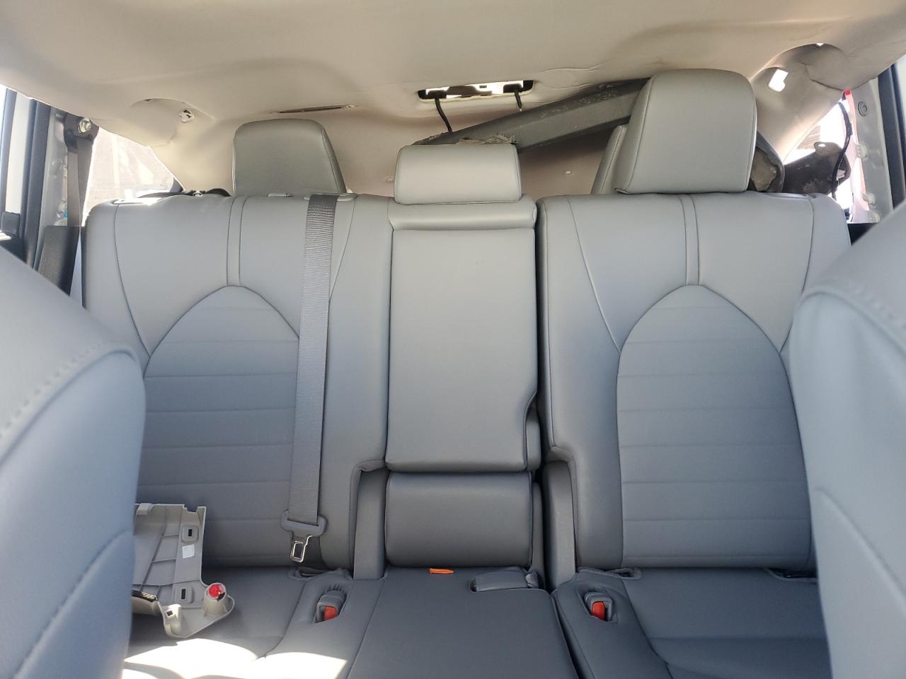 2022 TOYOTA HIGHLANDER XLE VIN:5TDGZRBH2NS573577