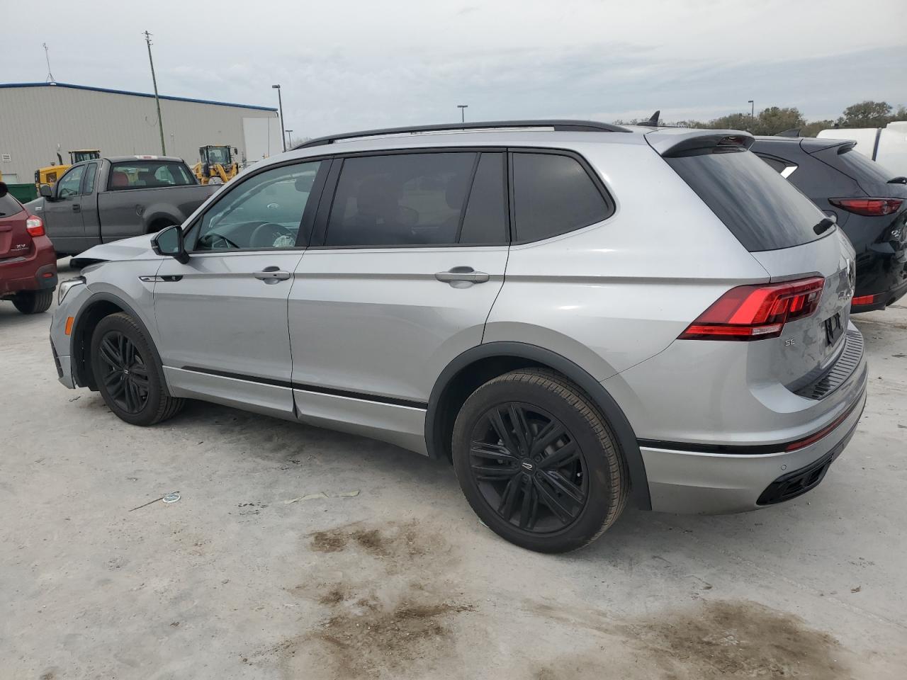2022 VOLKSWAGEN TIGUAN SE R-LINE BLACK VIN:3VVCB7AX5NM148078